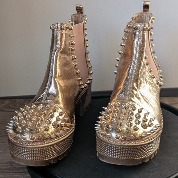 Cape Robbin Ankle Boot Women's Size 6 Platform Chunky Heel Boot Studded Gold - Picture 3 of 15